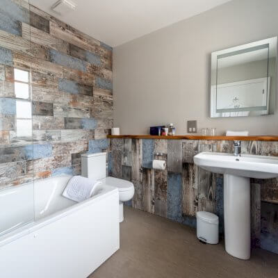 luxury hotel bathroom